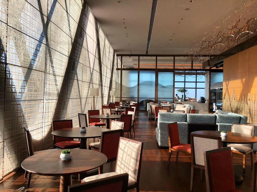 Hyatt Regency Zhenjiang Hotel Zhenjiang  Bagian luar foto
